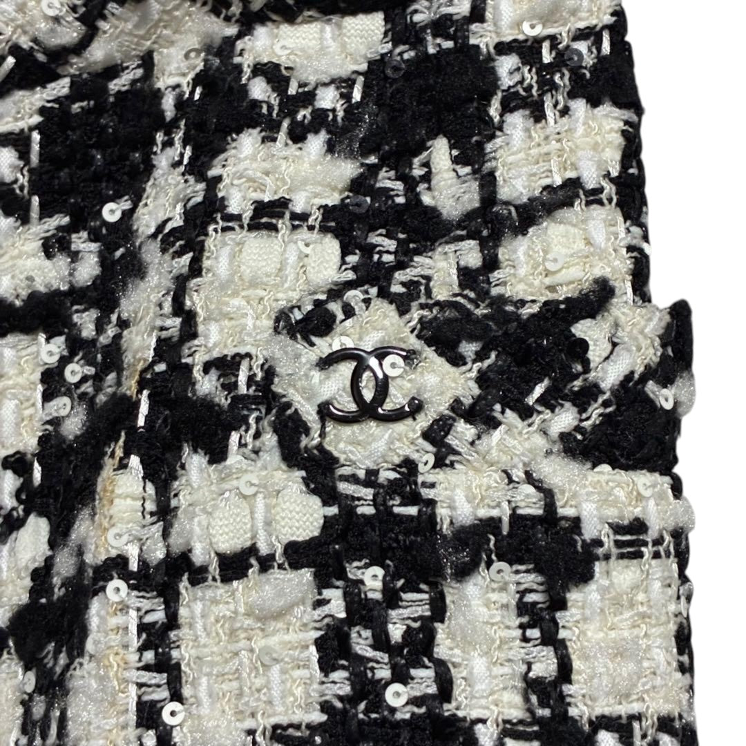 CHANEL Tweed Jacket & Skirt Set – Jacket 40 / Skirt 38