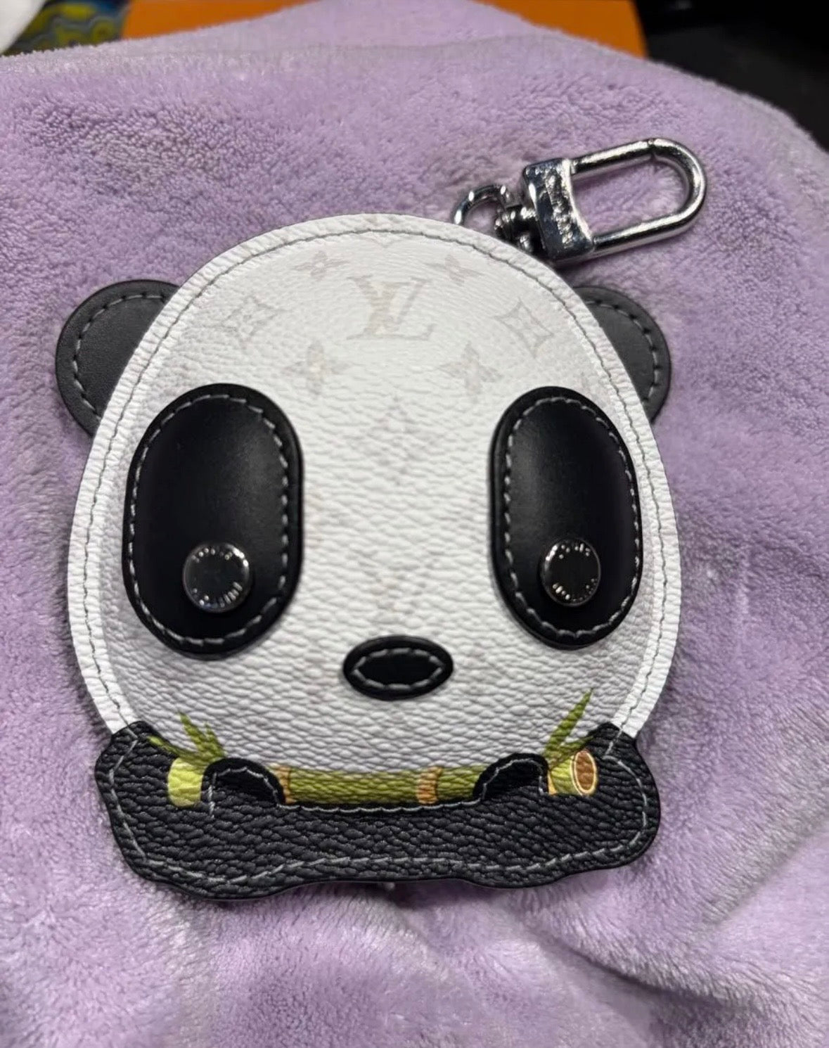 Louis Vuitton LV Panda Bag Charm Chain – Monogram Pouch / Earphone Case M03397