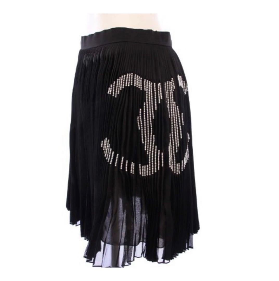 $8000 Unused CHANEL Pleated Skirt with Pearl Detail Size 38