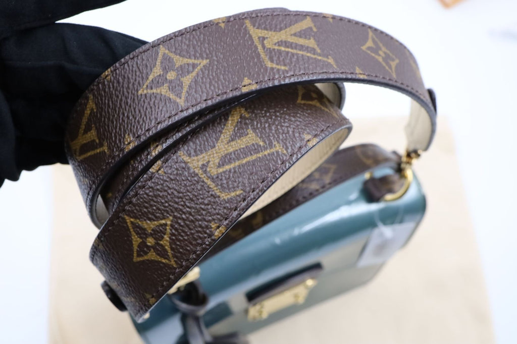 LOUIS VUITTON Vernis Epi Monogram Spring Street PM Blue M90373