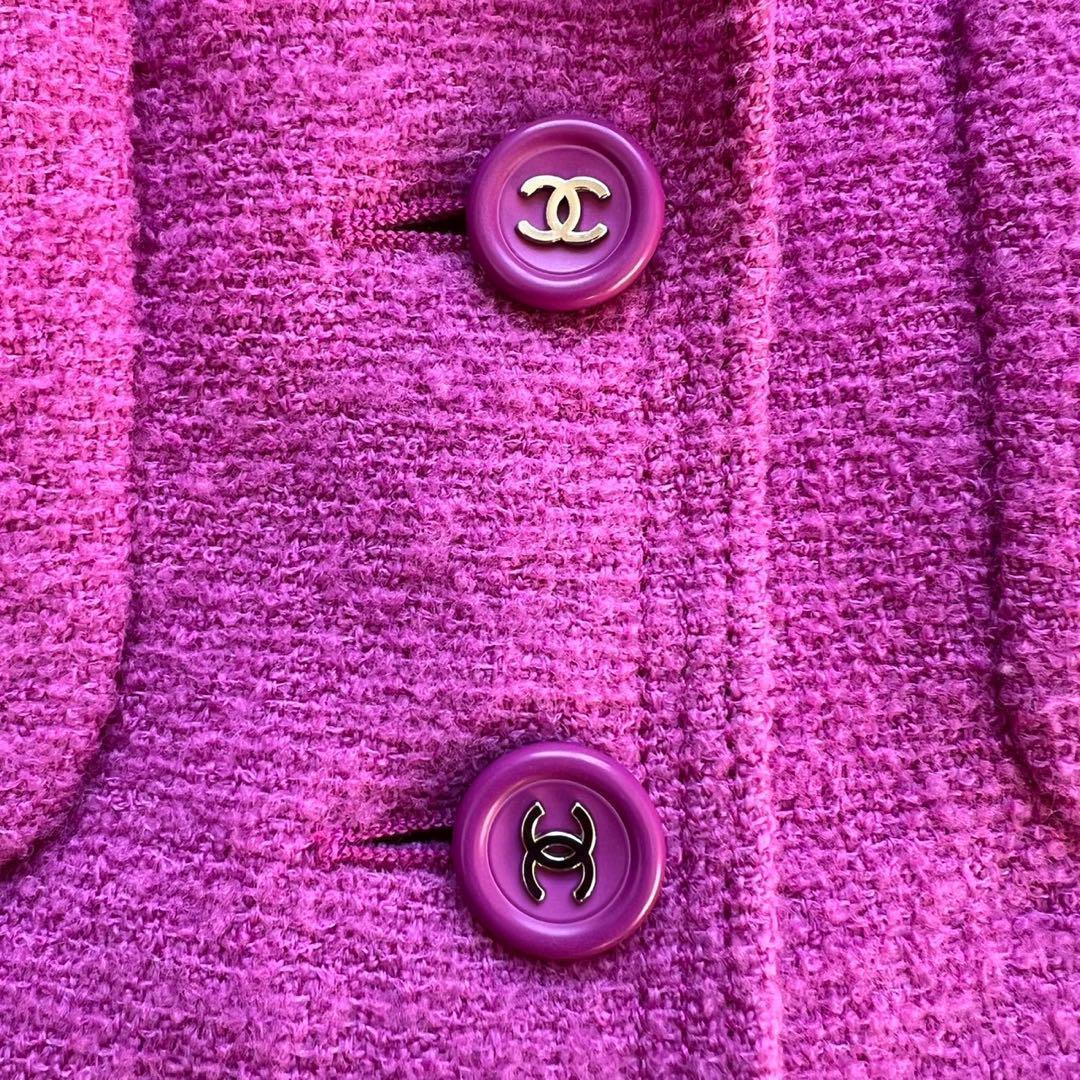 Legendary CHANEL 1996 Vintage Tweed Cropped Jacket with CC Logo Buttons