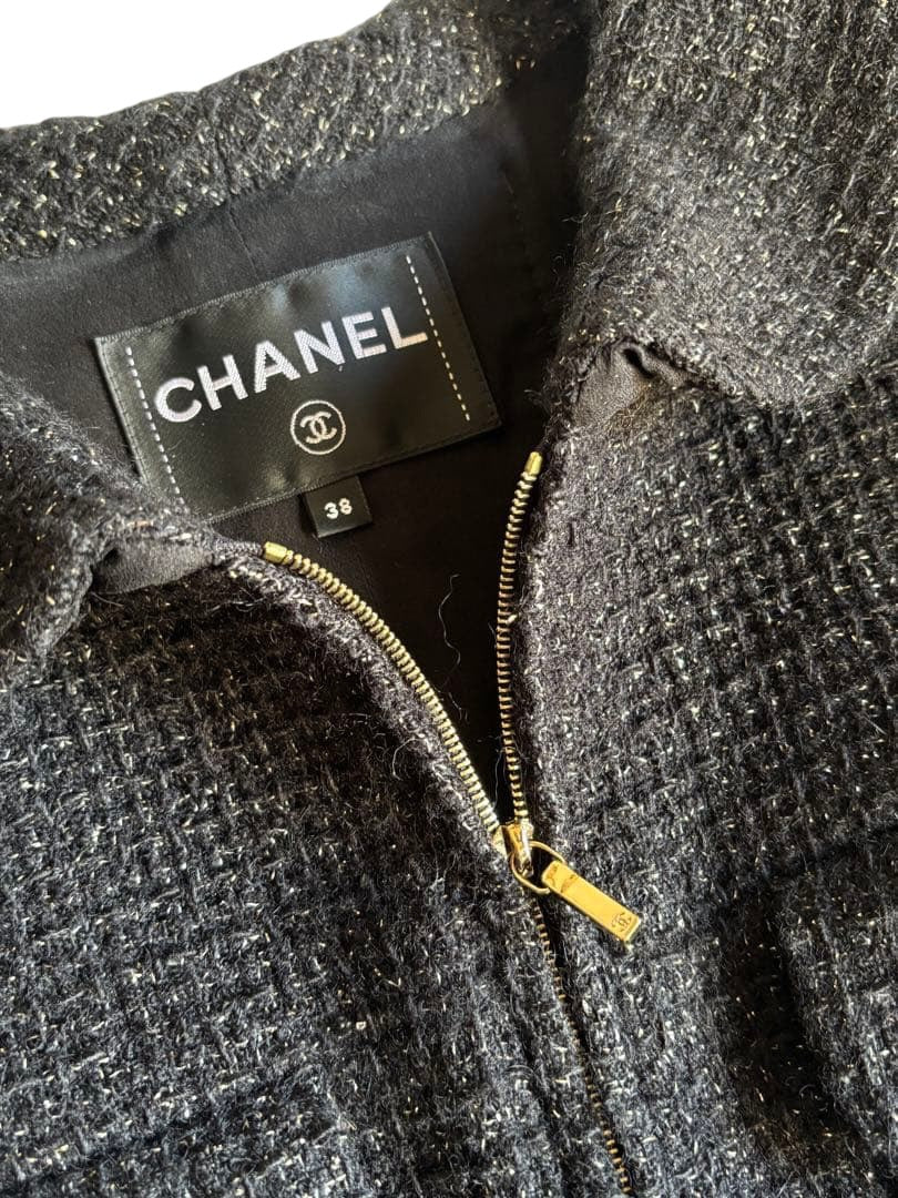 CHANEL Gold Lamé Tweed Jacket Blazer Size 38