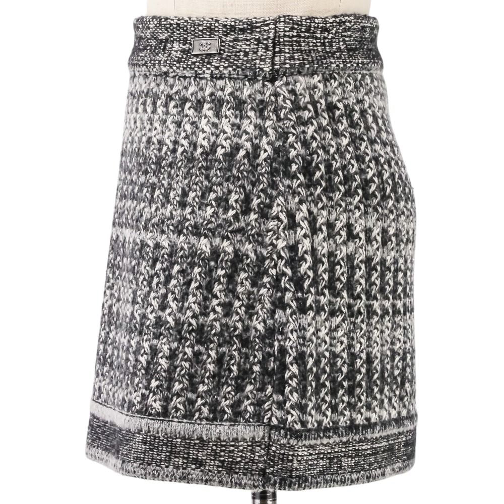 CHANEL Chain Bijou Cashmere Knit Jacket & Skirt Setup Size 36 Grey P42