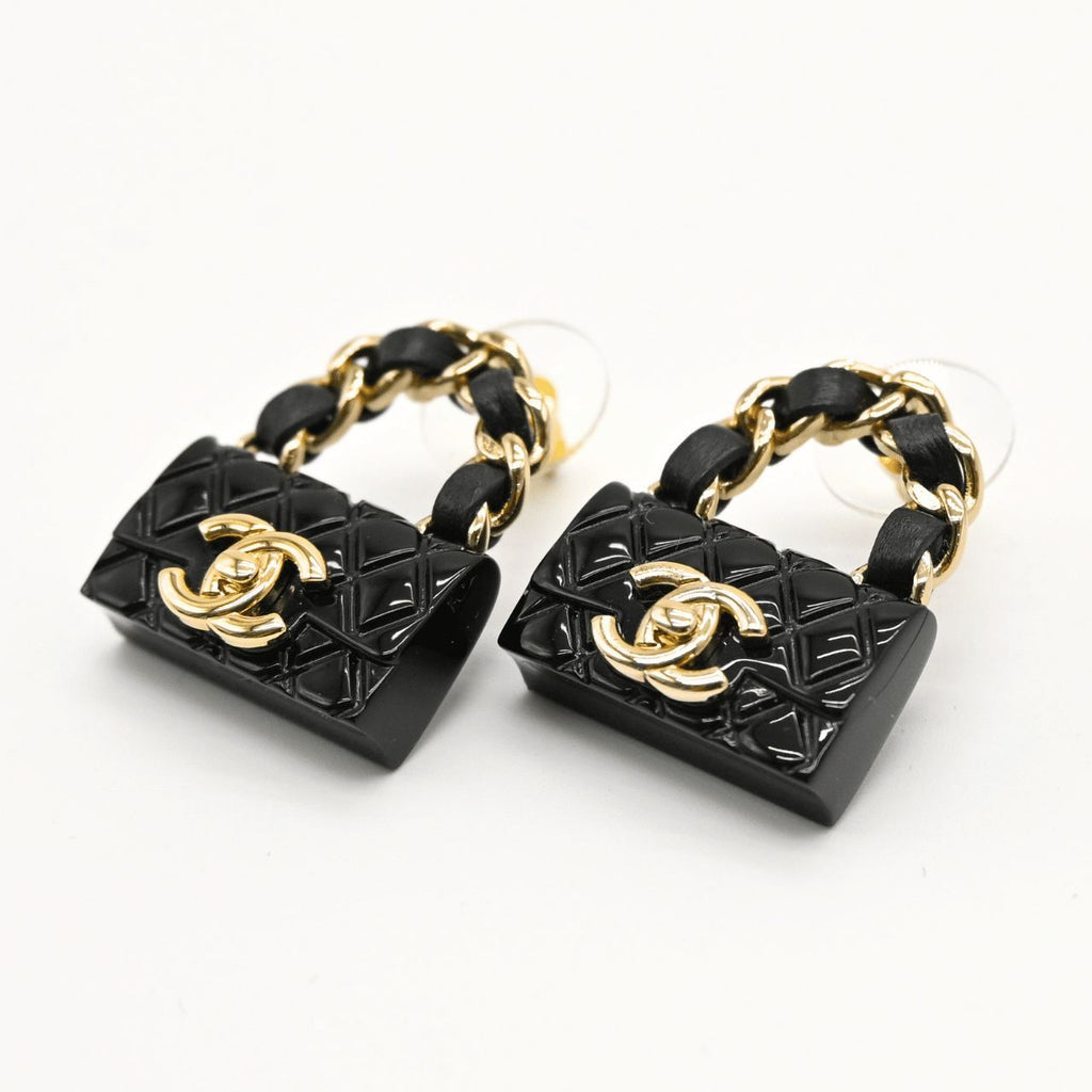CHANEL B23C Timeless Classic Matelasse Motif Earrings Black Champagne Gold