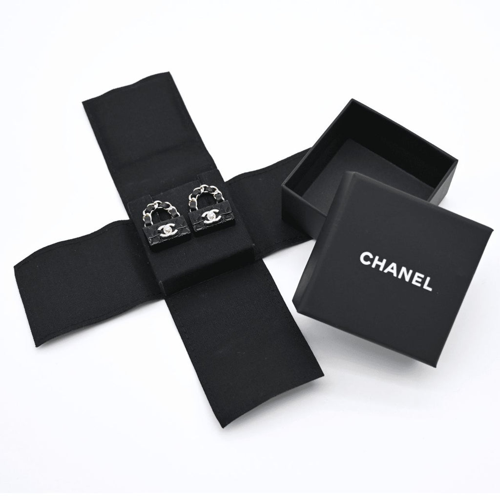 CHANEL B23C Timeless Classic Matelasse Motif Earrings Black Champagne Gold