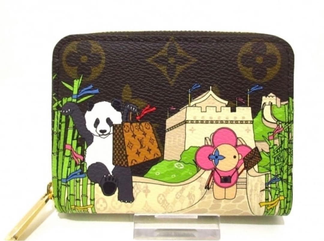 Louis Vuitton Zippy Coin Purse Panda / Great Wall of China Vivienne Holiday 2021