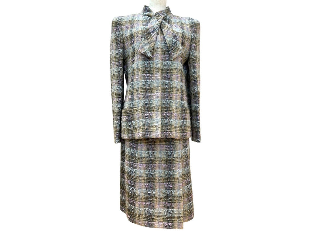 Chanel Boutique Tweed Wool Silk Blend Jacket & Skirt Suit Set Beige Grey Multicolour 38