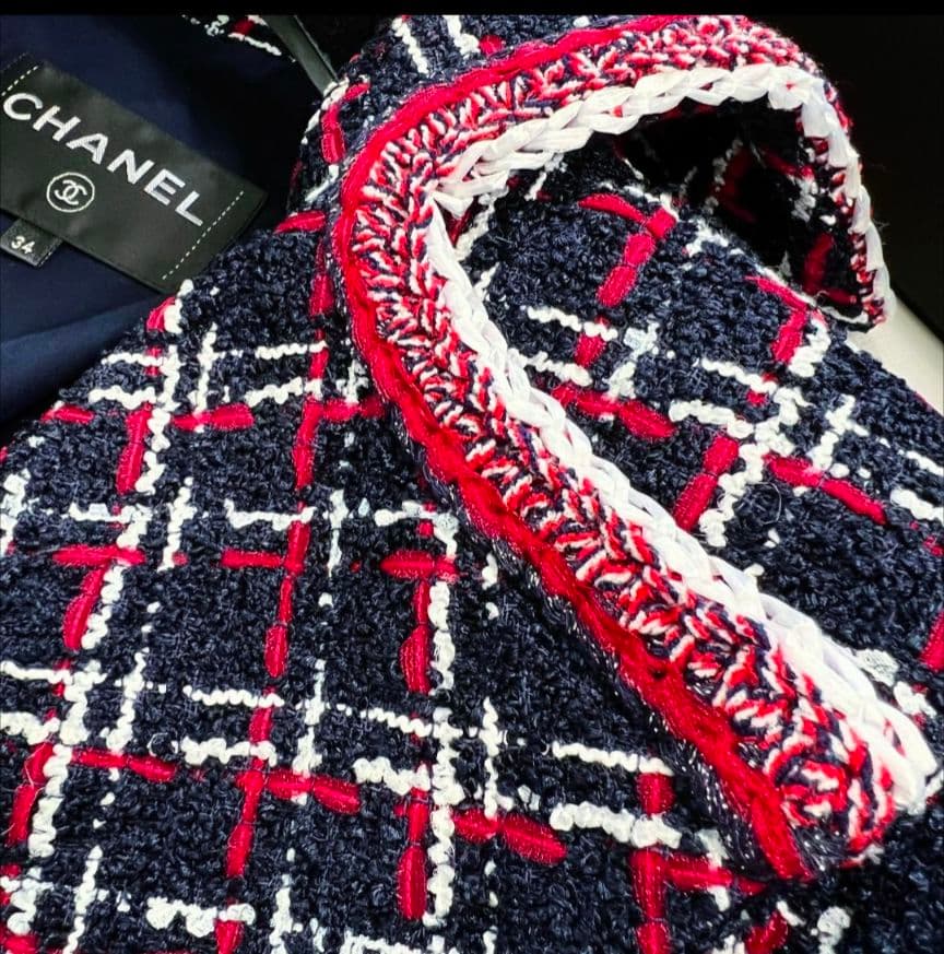 Chanel 2020 Rare Tweed Blouson Jacket 34