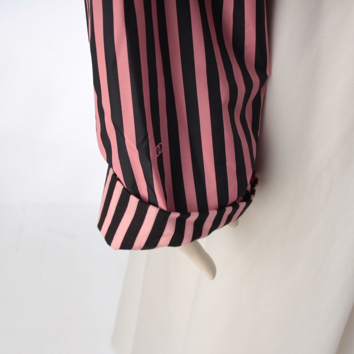 CHANEL Stripe CC Mark Cropped Zip-Up Nylon Jacket P76226