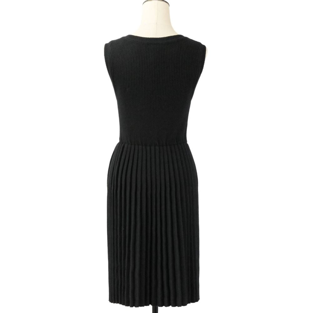 CHANEL 07A Pleated Wool Knit Dress P31446 Size 38 Black