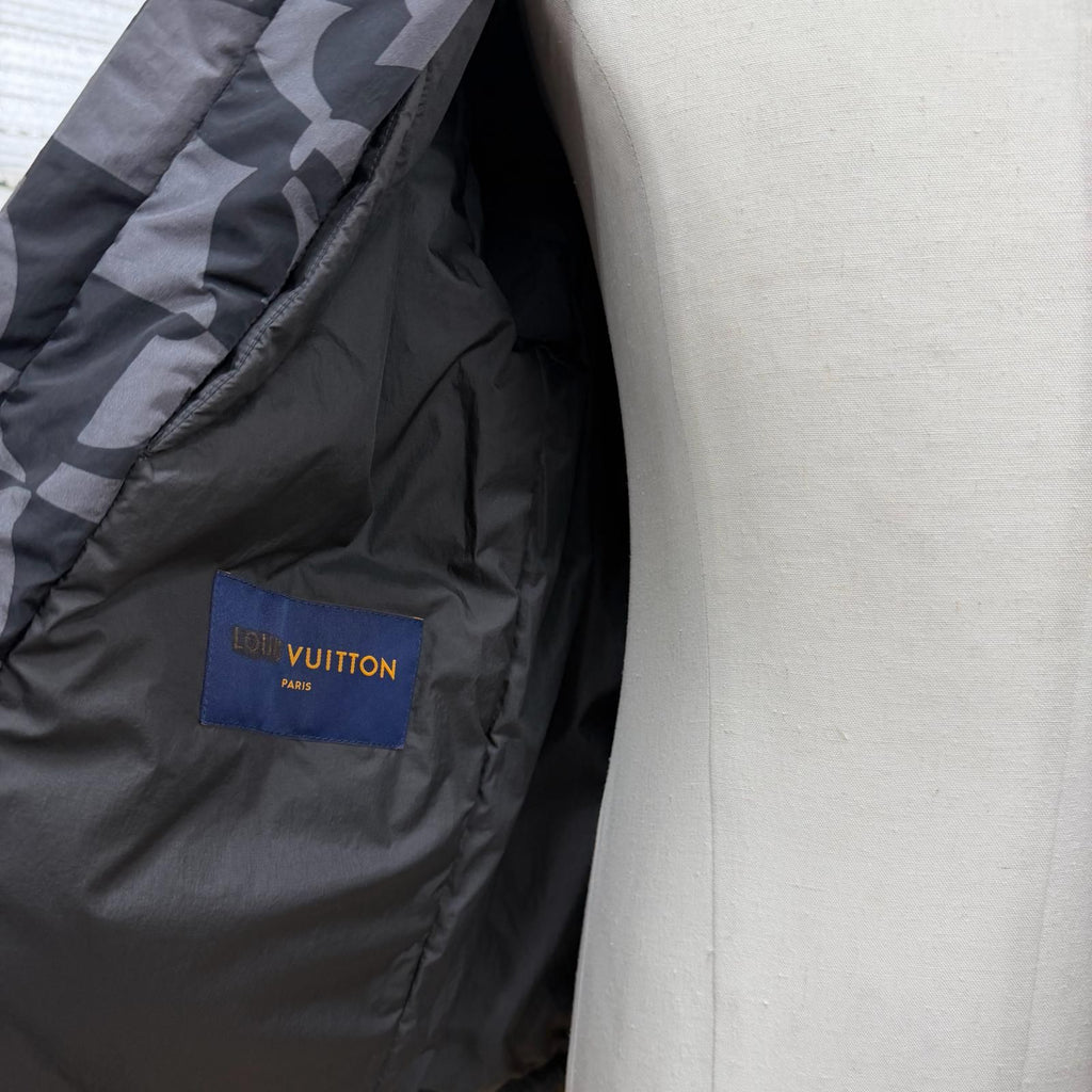 LOUIS VUITTON Monogram Flower Quilted Double Zip Jacket Grey Black — Size 50