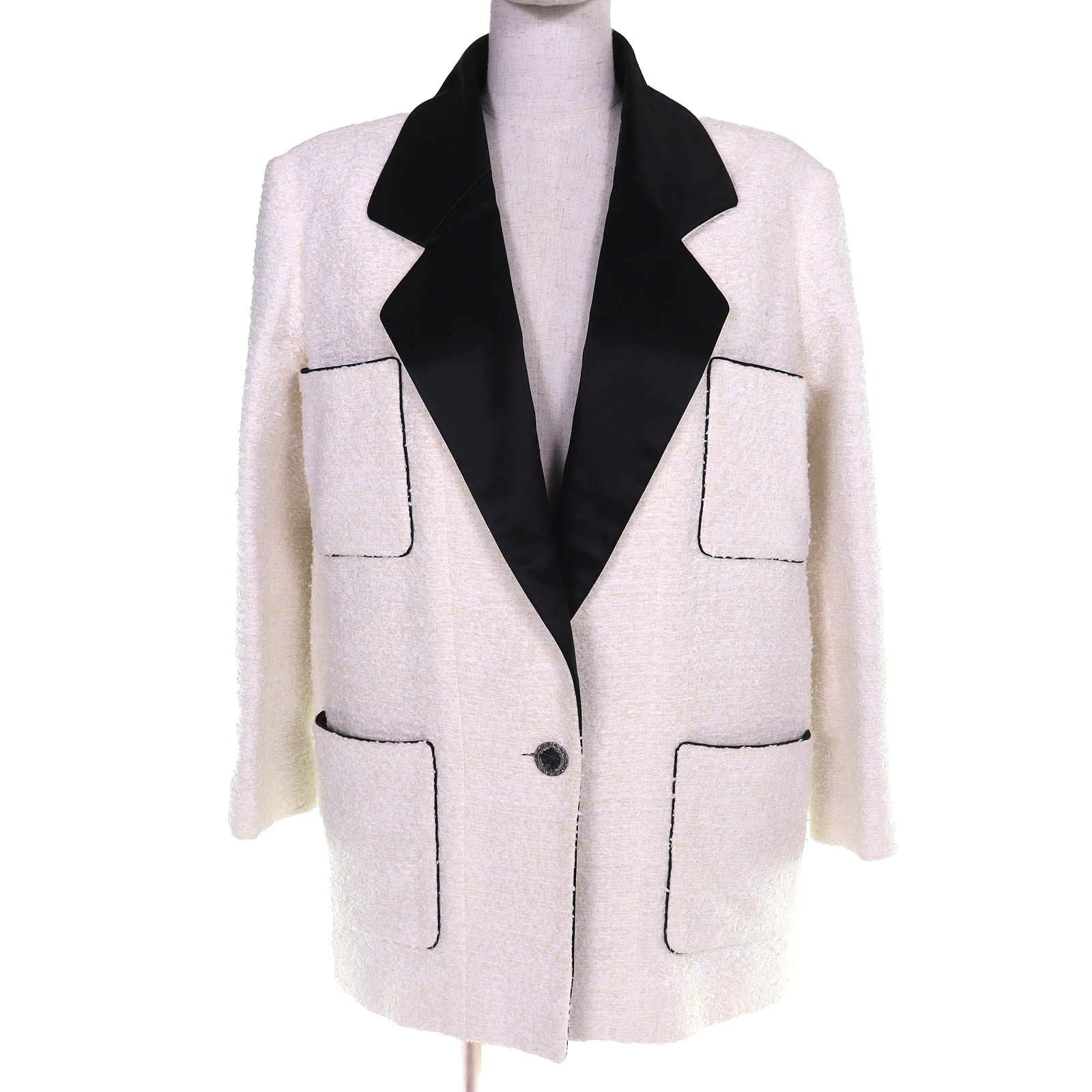 CHANEL 22P Lion CC Button Satin Collar Tweed Jacket Ivory Black — Size 34