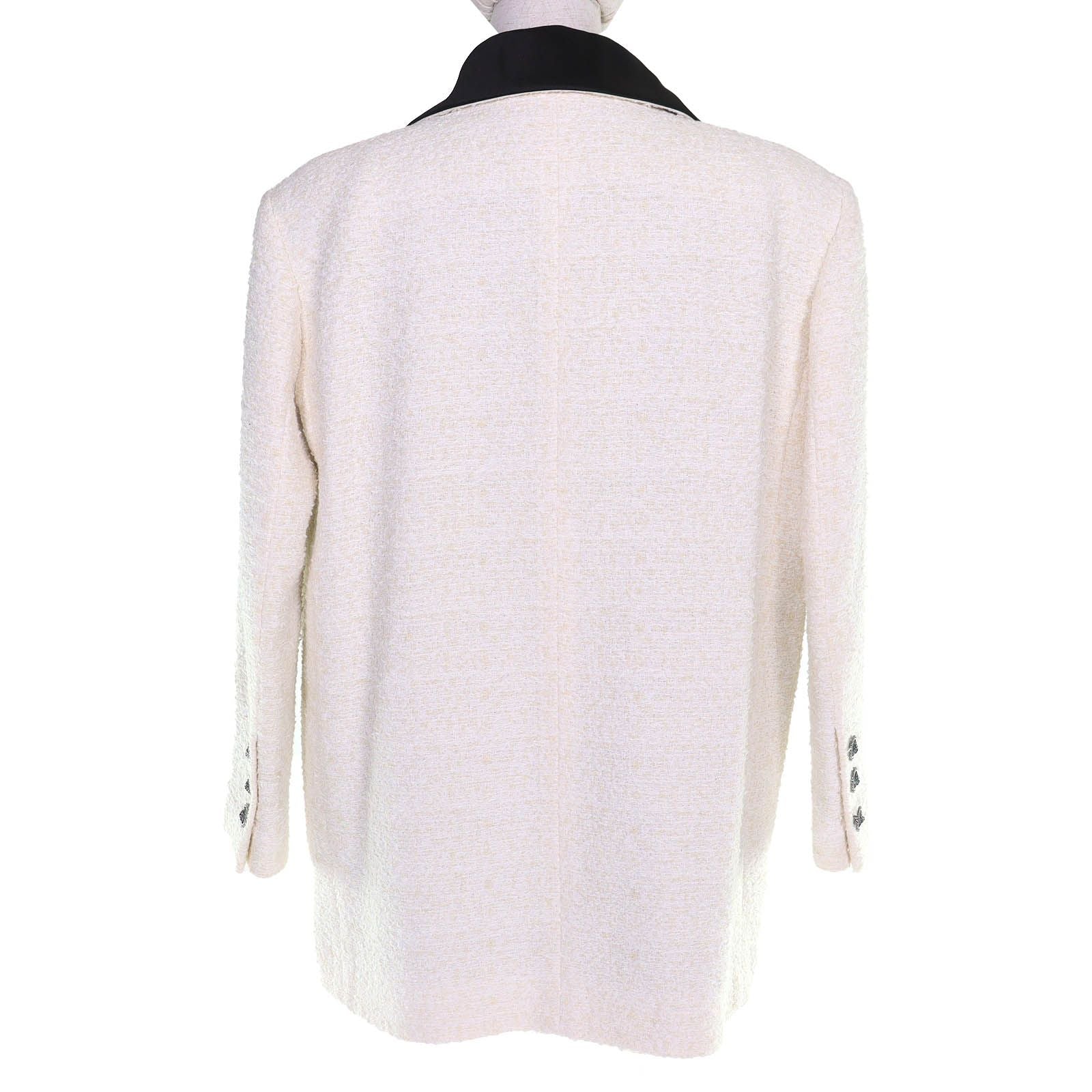 CHANEL 22P Lion CC Button Satin Collar Tweed Jacket Ivory Black — Size 34