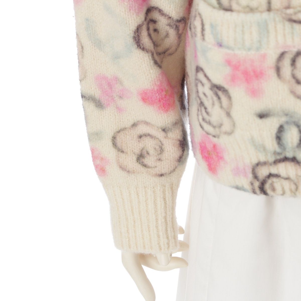 CHANEL 24A Coco Neige Cashmere Silk Camellia CC Stone Knit Blouson White — Size 42