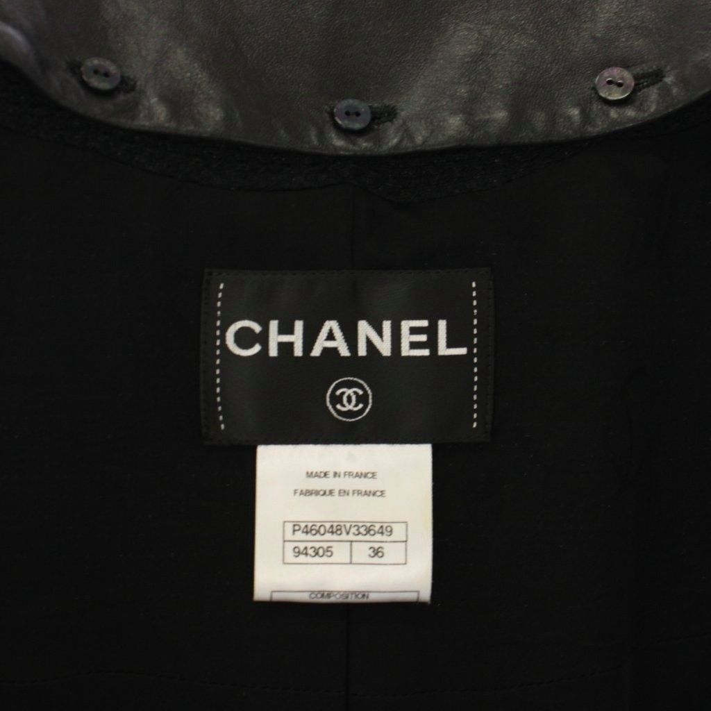 CHANEL Collarless Tweed Jacket Pearl Button CC Logo — Size 36