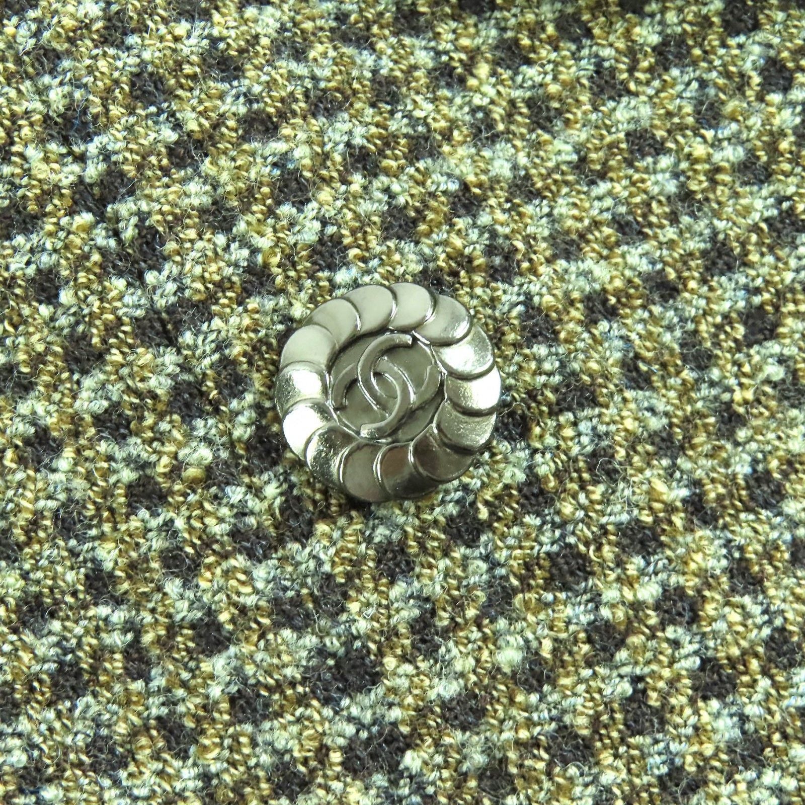 CHANEL Vintage 97A CC Button Wool Tweed Double Jacket Khaki — Size 44