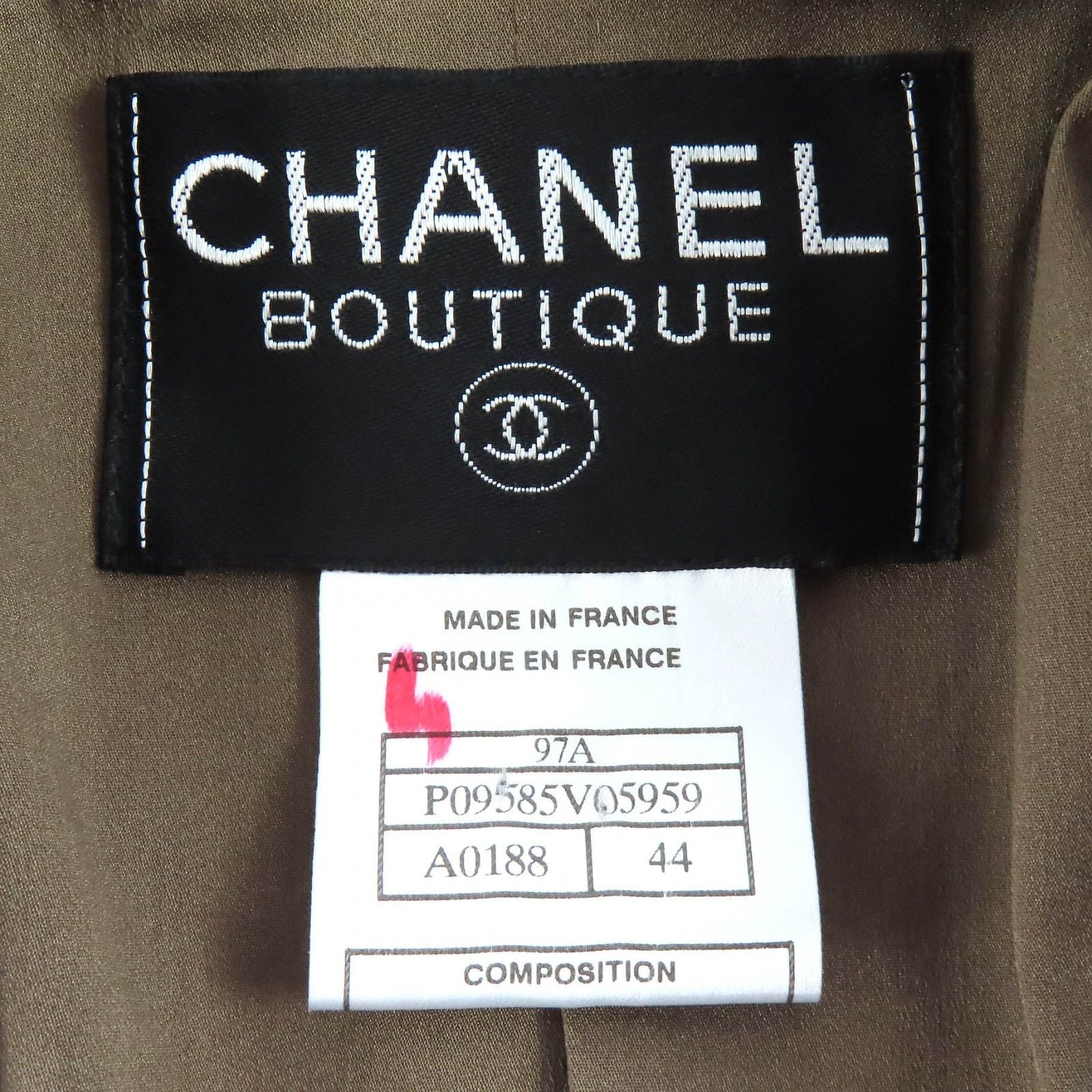CHANEL Vintage 97A CC Button Wool Tweed Double Jacket Khaki — Size 44