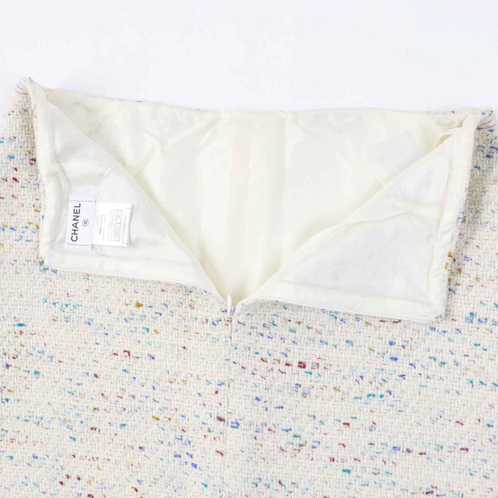 CHANEL Vintage 03C Coco Mark Plate Tweed Trapeze Skirt — Light Beige / Multi Size 46