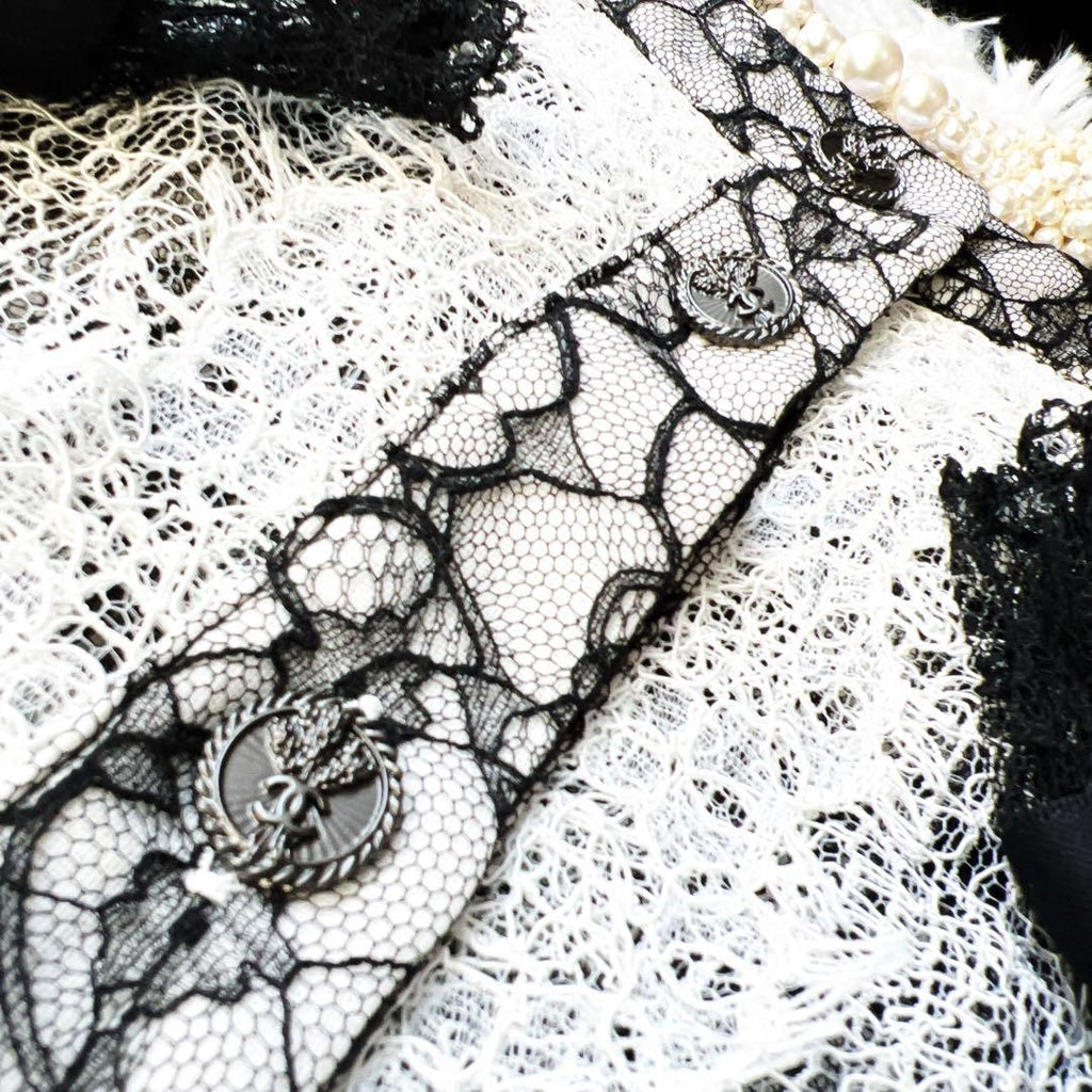CHANEL Lace Embroidery Bicolor Cardigan Jacket Size 38