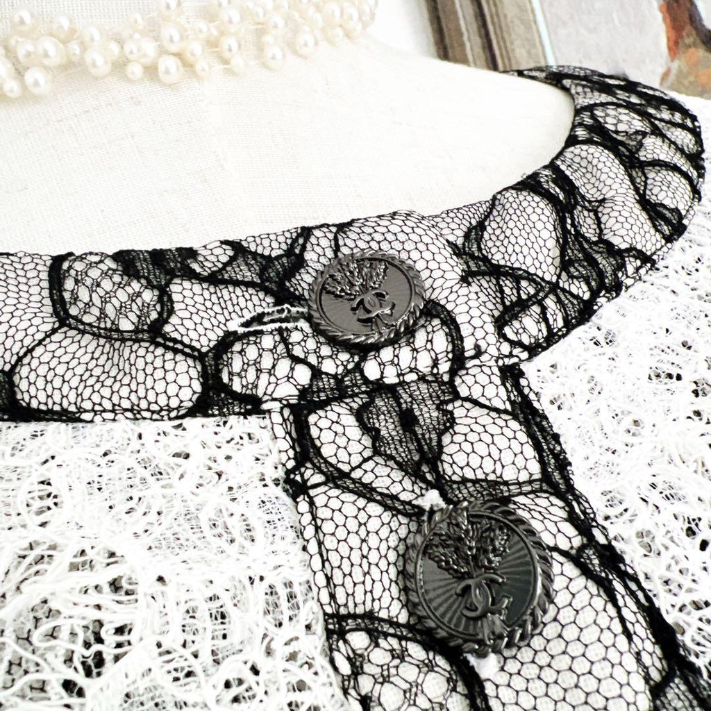 CHANEL Lace Embroidery Bicolor Cardigan Jacket Size 38