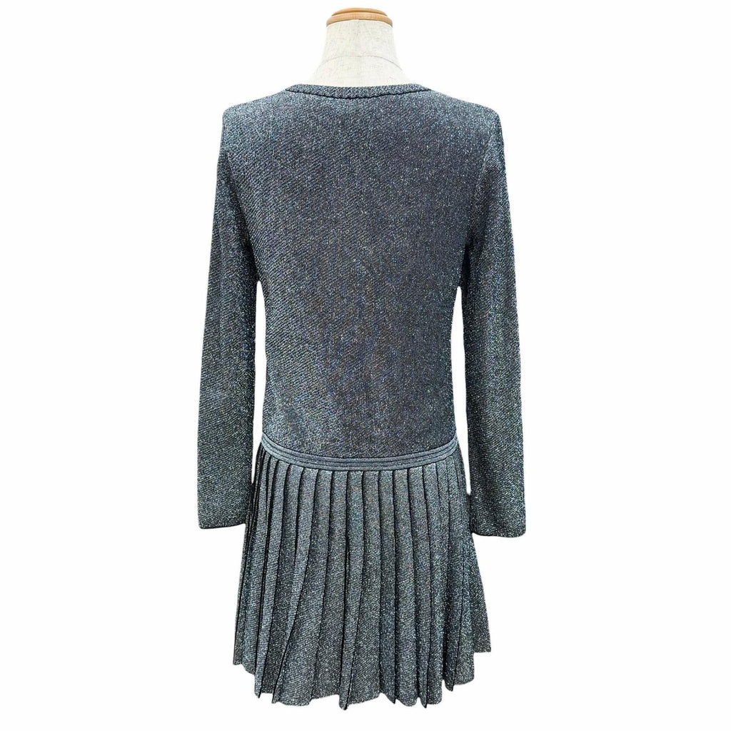 Chanel CC Button Hem Pleat Crew Neck Long Sleeve Knit Dress Lamé Silver Size 38 Like New