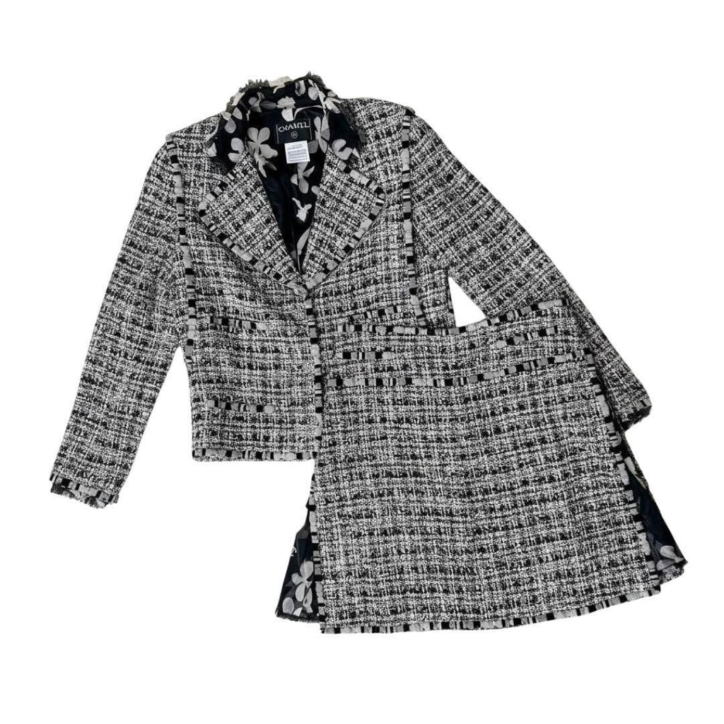 CHANEL 2004 Spring Tweed Setup  Suit Jacket & Skirt Coco Mark Button FR42