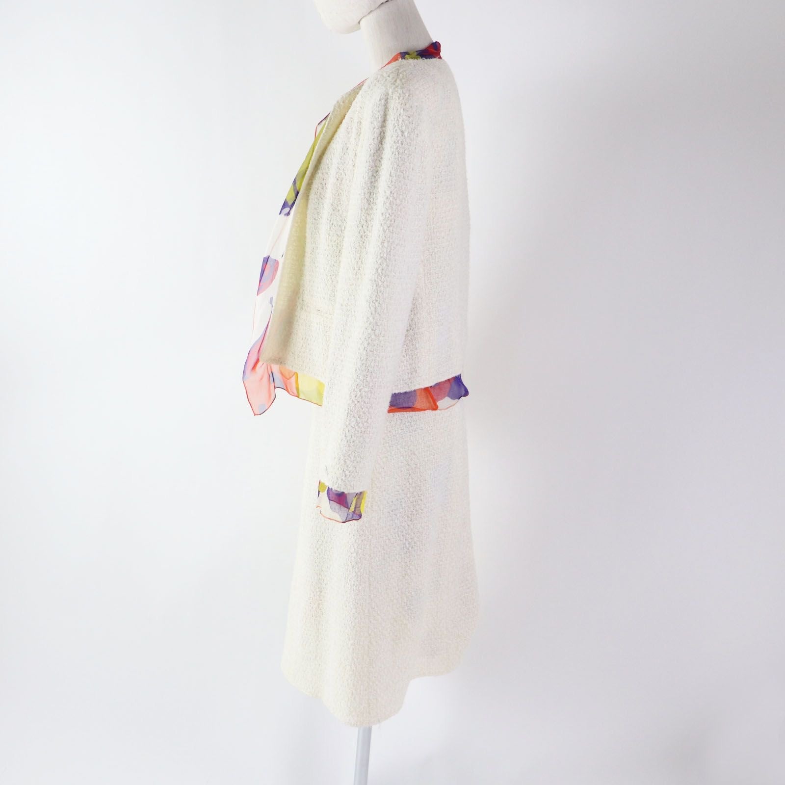 CHANEL Vintage 00T 3-Piece Setup Jacket Skirt Camisole Ivory Multi P15633 Size 40