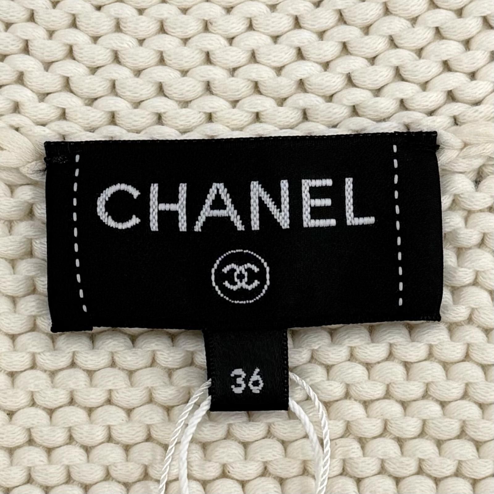 CHANEL 2025 コットン CCロゴ ボタン クロップドジャケット ブルゾン オフホワイト P79983 サイズ36