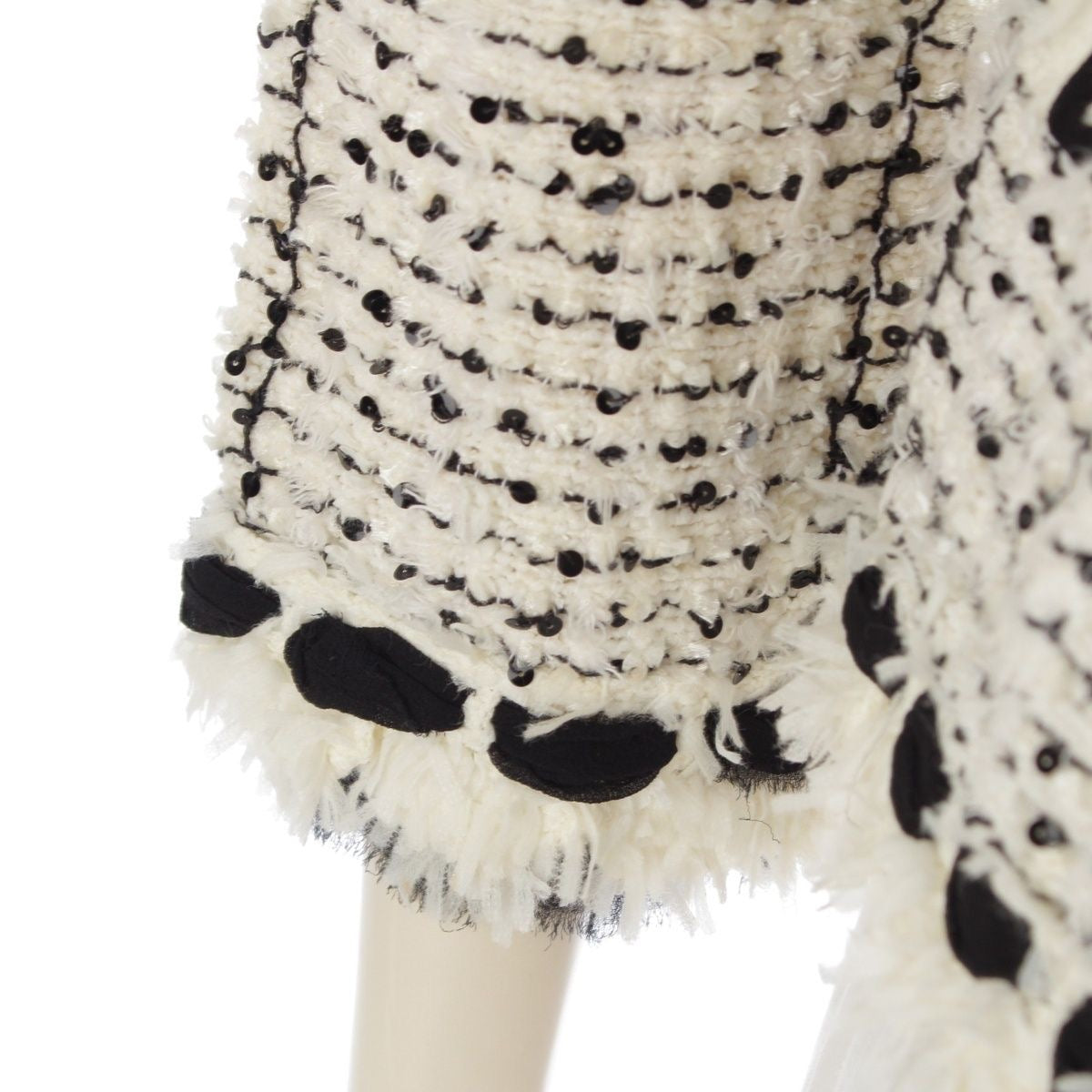CHANEL 05P Silk Blend Tweed Ribbon Collarless Jacket P25414 White Black Size 36