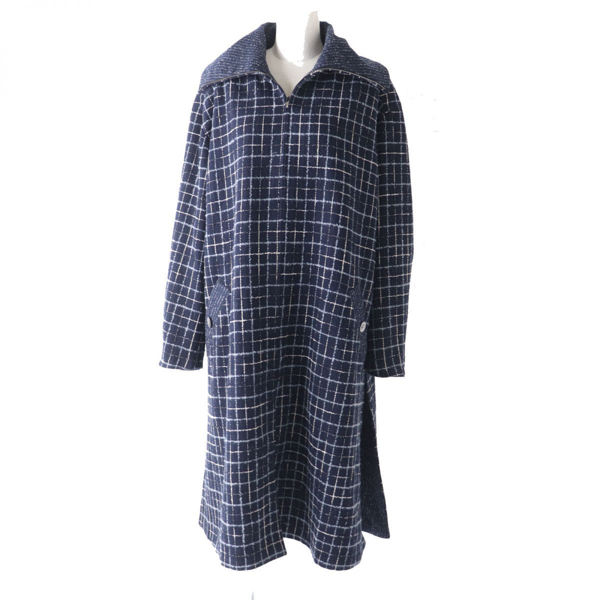 CHANEL Métiers d'Art 2021-22 Tweed Long Coat Coco Button Navy P73110 Size 36 Runway