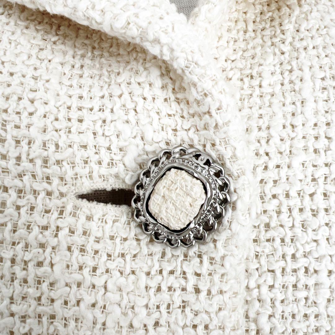 CHANEL White Tweed Chain Trimming Jacket Size 42