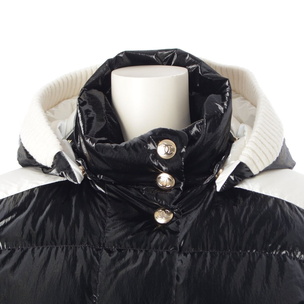 CHANEL Coco Neige 25/26 CC Logo Puffer Down Coat Size 42