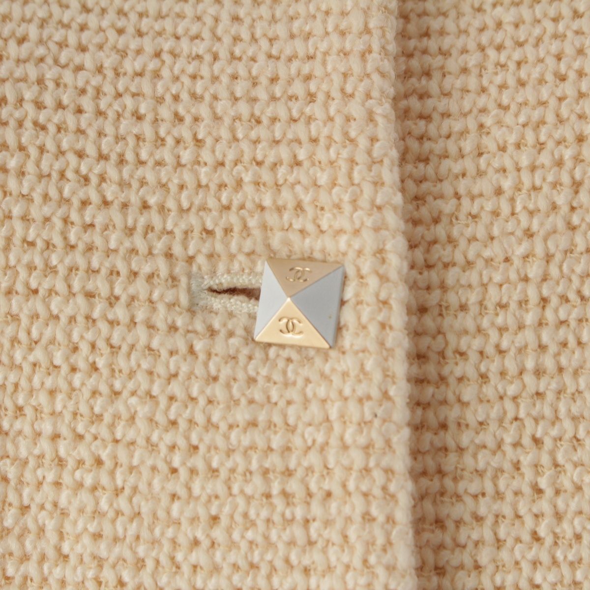 CHANEL 2003 Wool Silk Coco Mark Stud Button Tailored Jacket P22101 Ivory / Size 38