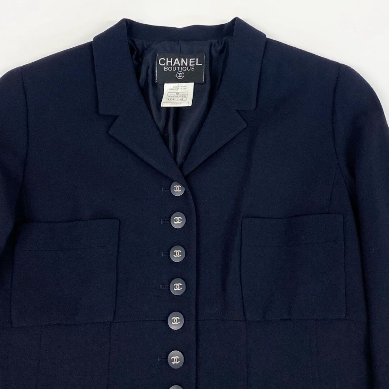 CHANEL BOUTIQUE 1996 Navy Wool Tailored Jacket P06370 / Size 42