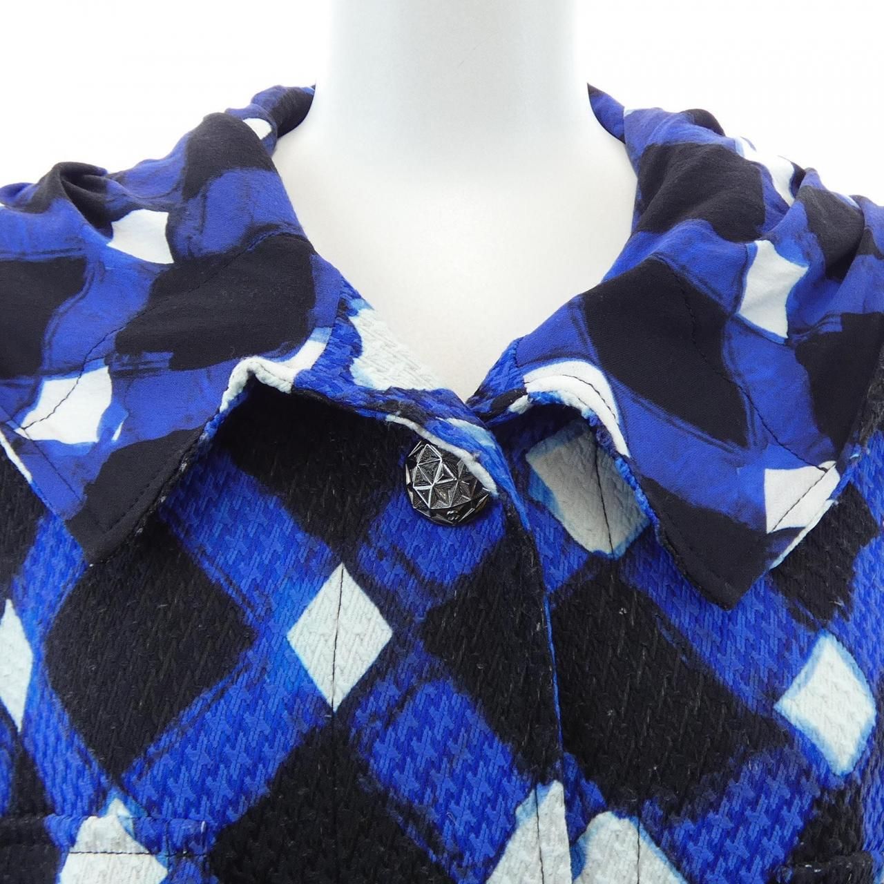 CHANEL Jacket P53984V40433 / Size 34