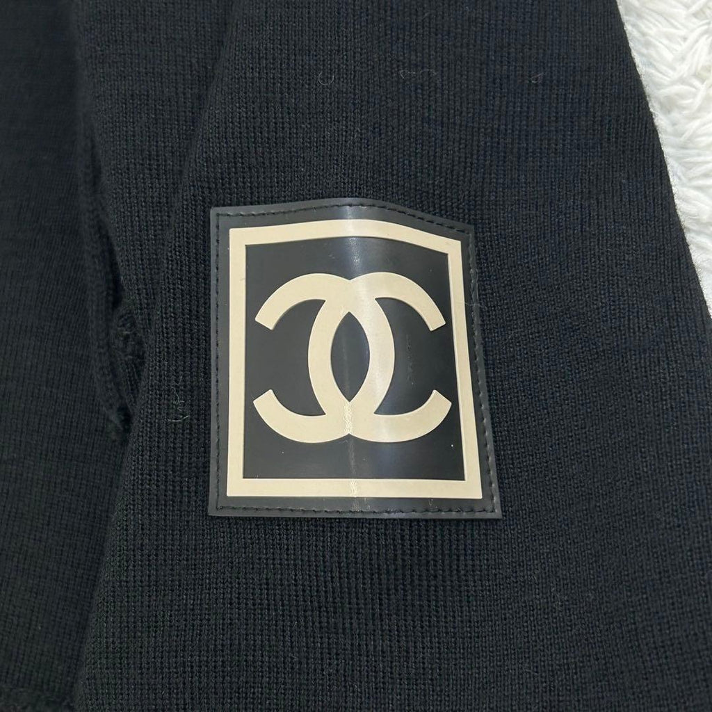 CHANEL スポーツ フーディージップアップジャケット – ブラック、ラバースリーブパッチ付き (サイズ38) レディース