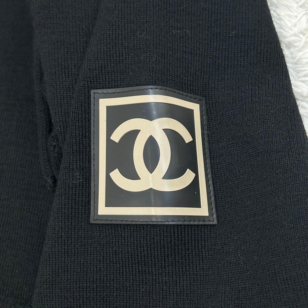 CHANEL スポーツ フーディージップアップジャケット – ブラック、ラバースリーブパッチ付き (サイズ38) レディース