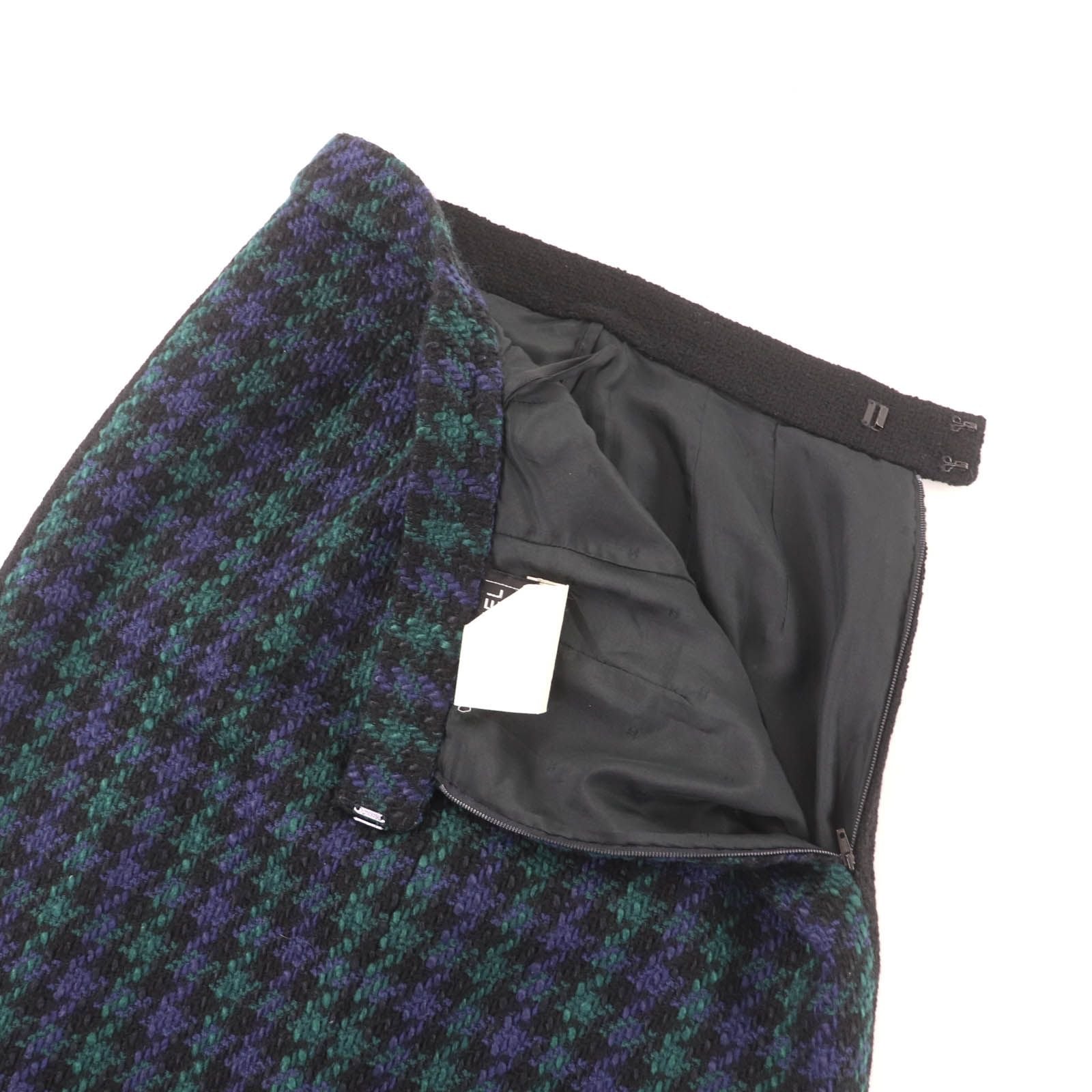 Vintage CHANEL 100% Wool Tweed Jacket & Skirt Suit Coco Mark Button Size 42 Black Green