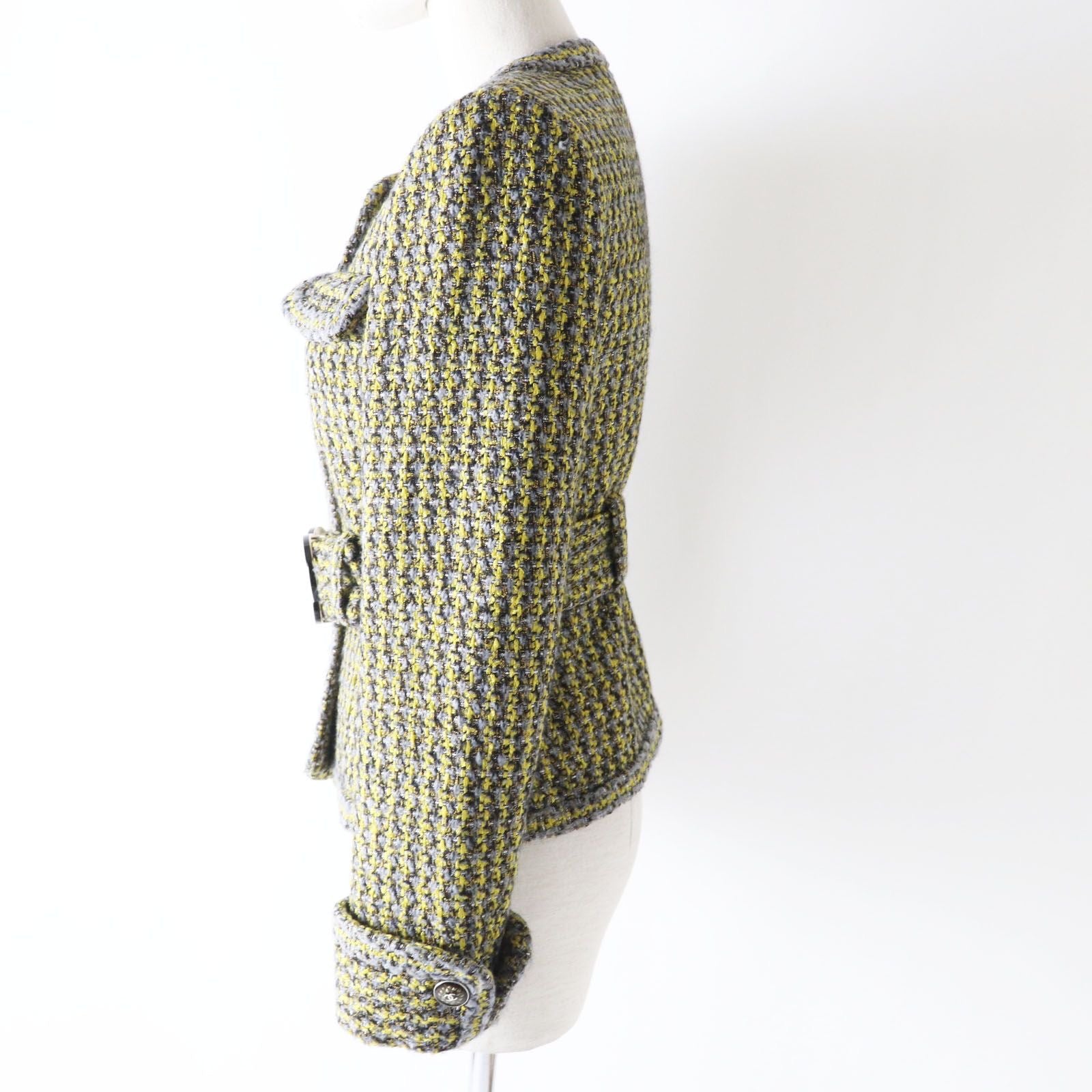 CHANEL Collarless Buttonless Tweed Coat Size 38 Beige