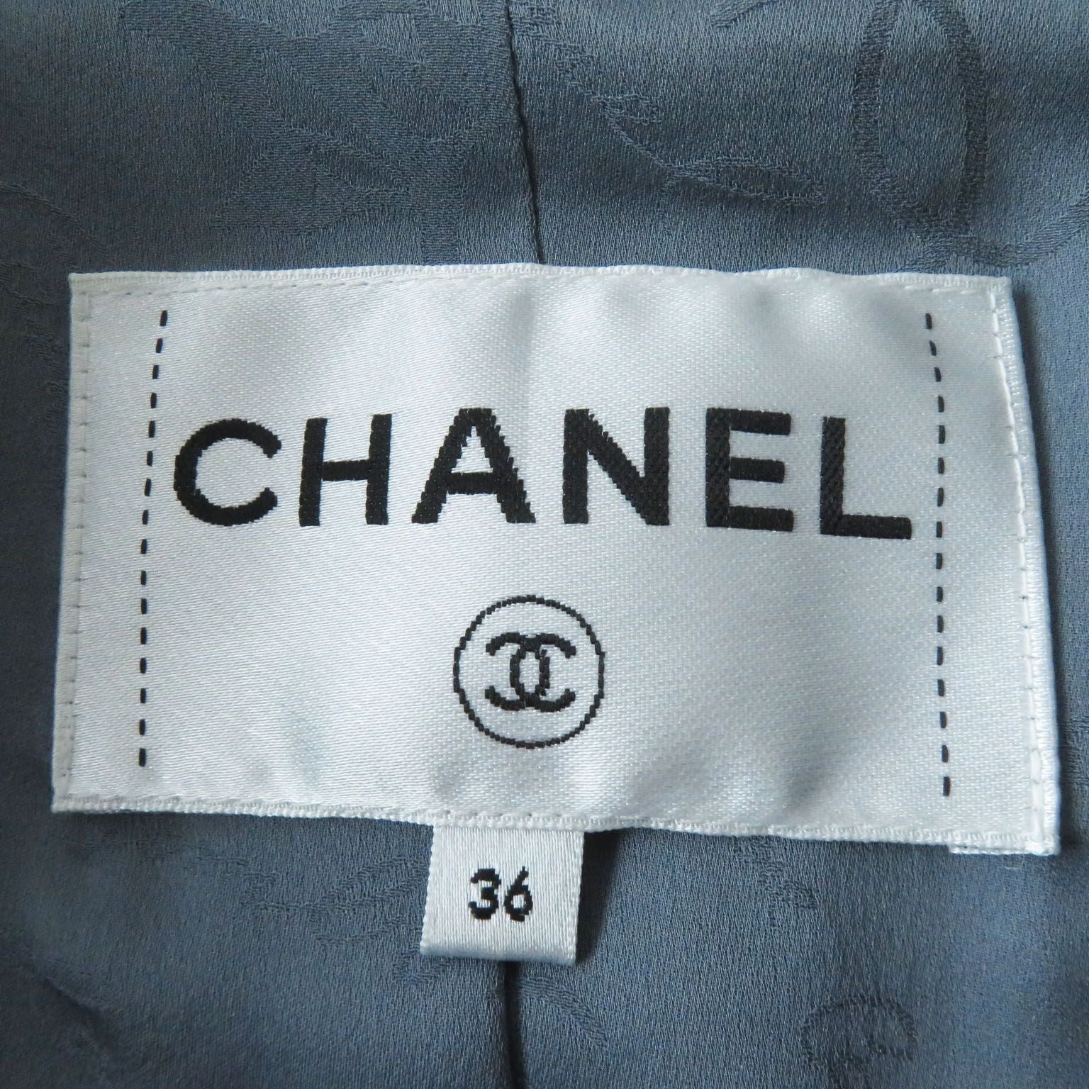 CHANEL Collarless Buttonless Tweed Coat Size 38 Beige