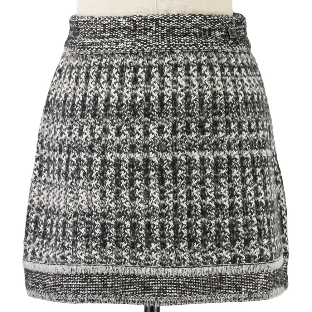 CHANEL Chain Bijou Cashmere Knit Jacket & Skirt Setup Size 36 Grey P42