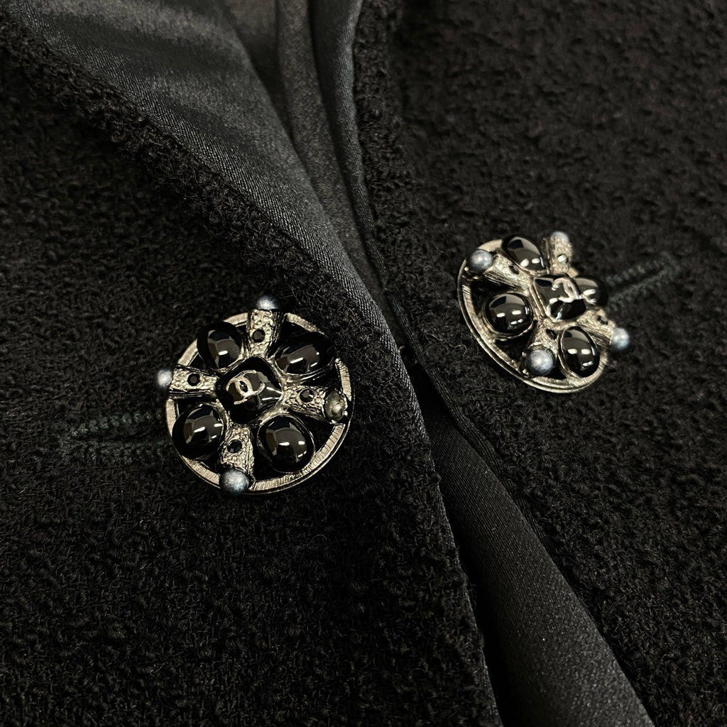 CHANEL 2006 Gripoix Button Waist-Shape Tweed Coat Black Size 36