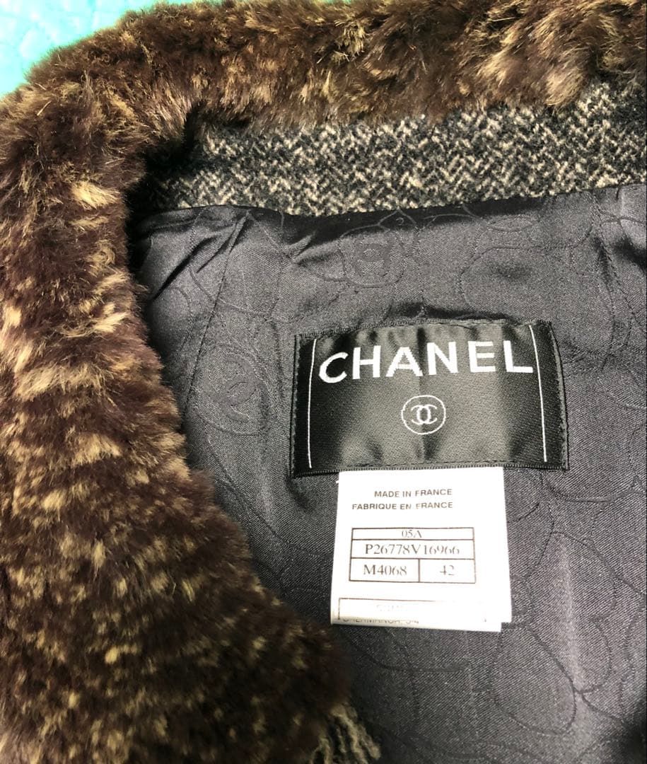 CHANEL Fur-Trimmed Jacket Size 42 (M)