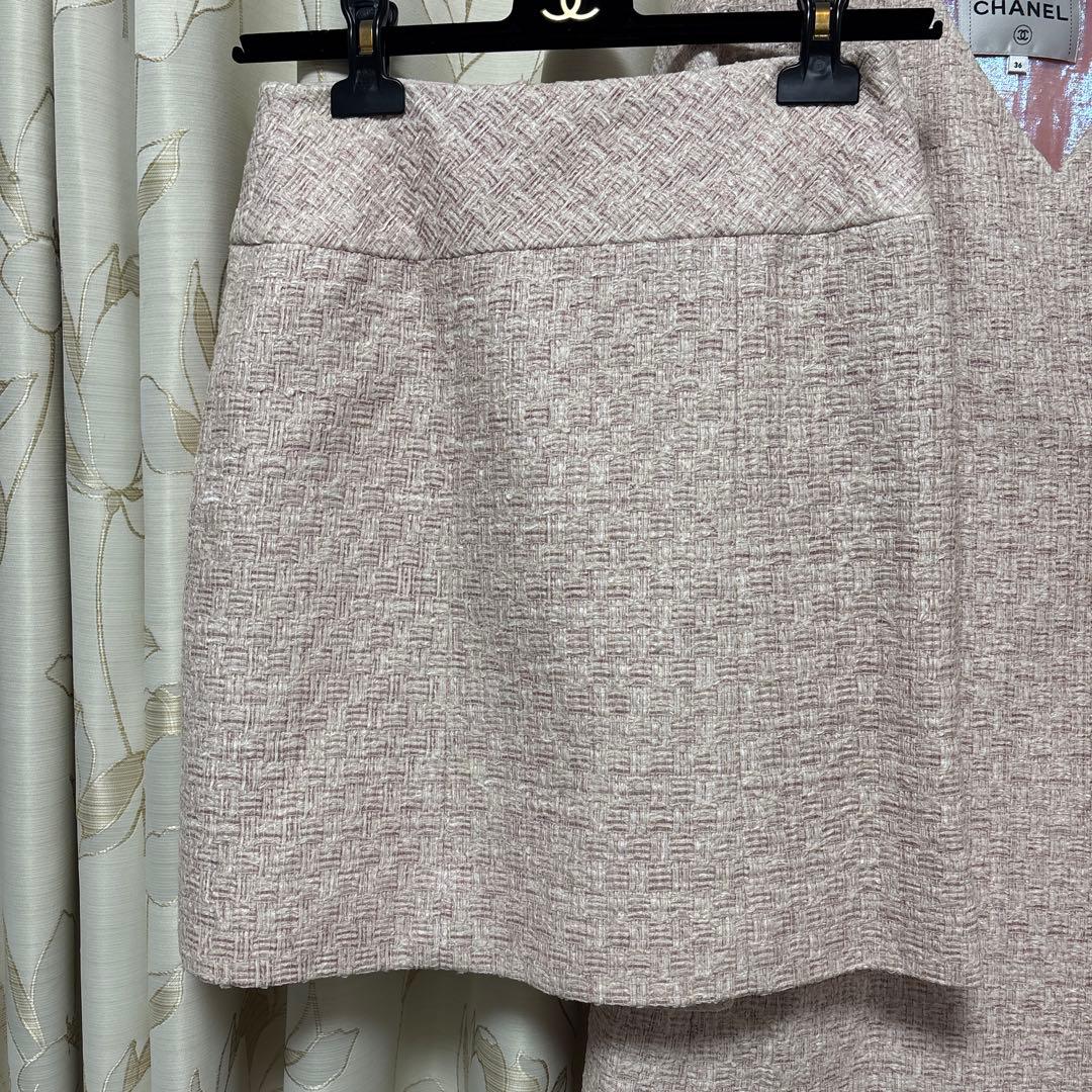 CHANEL Pink Tweed Coat & Skirt Setup - Good Condition