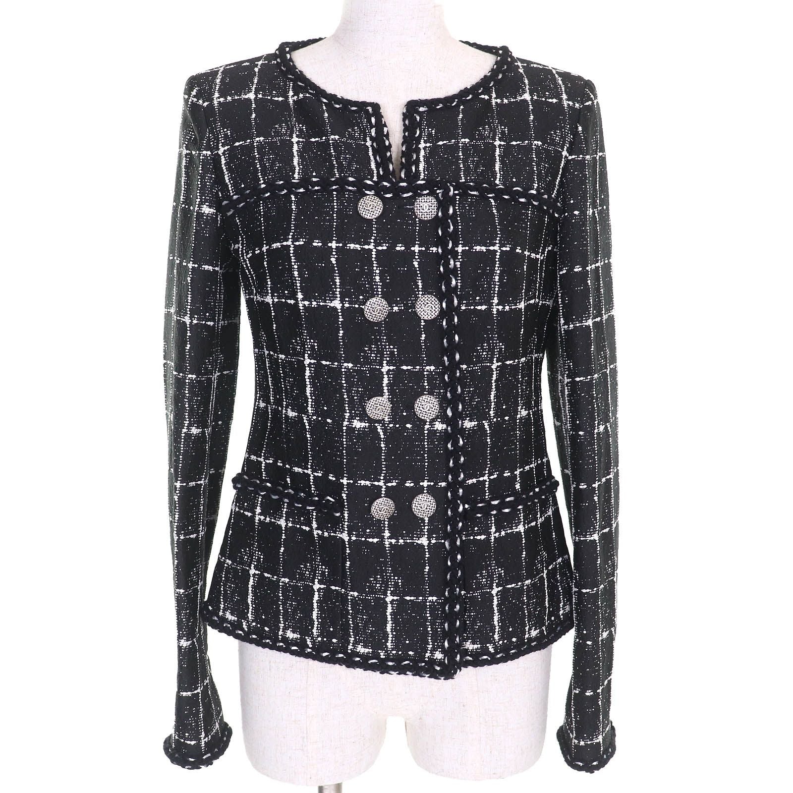 CHANEL P47857 Silk Blend CC Button Tweed Collarless Jacket Black White Size 36