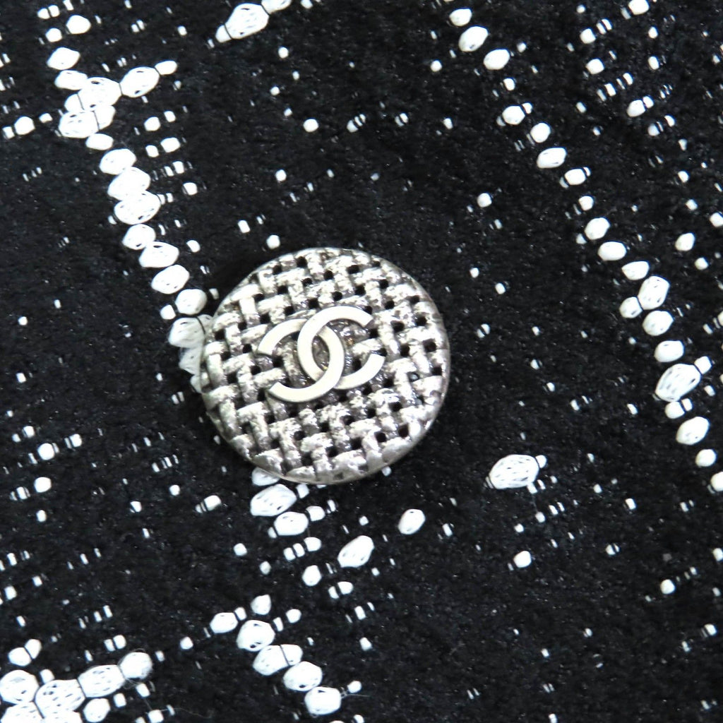 CHANEL P47857 Silk Blend CC Button Tweed Collarless Jacket Black White Size 36