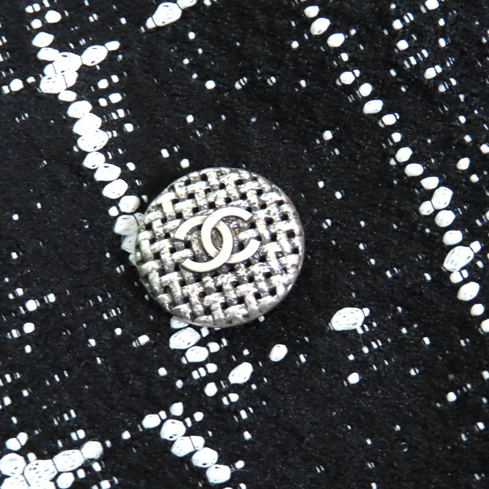 CHANEL P47857 Silk Blend CC Button Tweed Collarless Jacket Black White Size 36