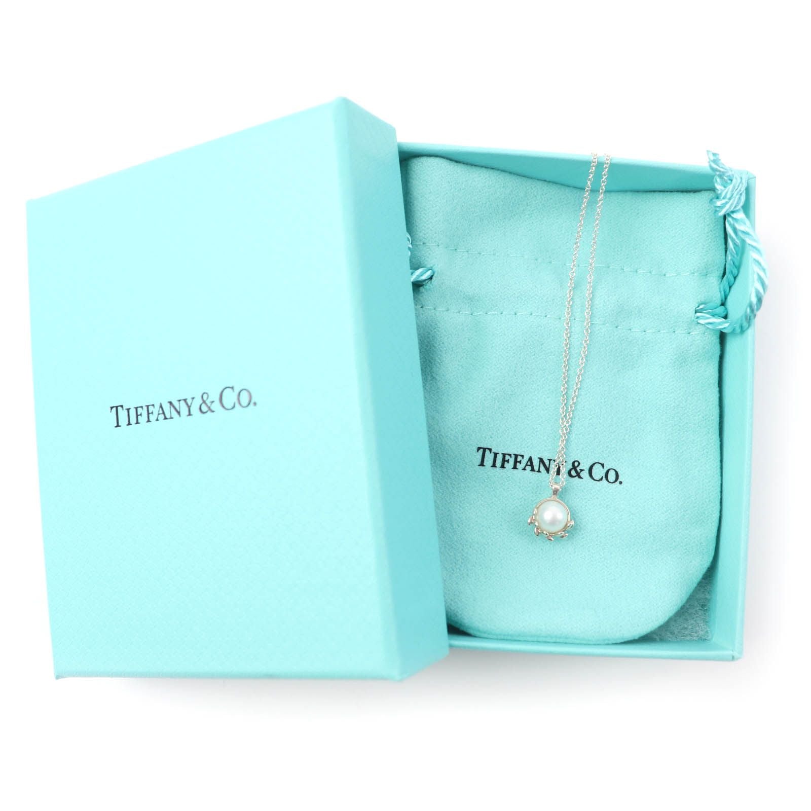TIFFANY & Co. Paloma Picasso Olive Leaf Pendant Necklace AG925 Silver Pearl