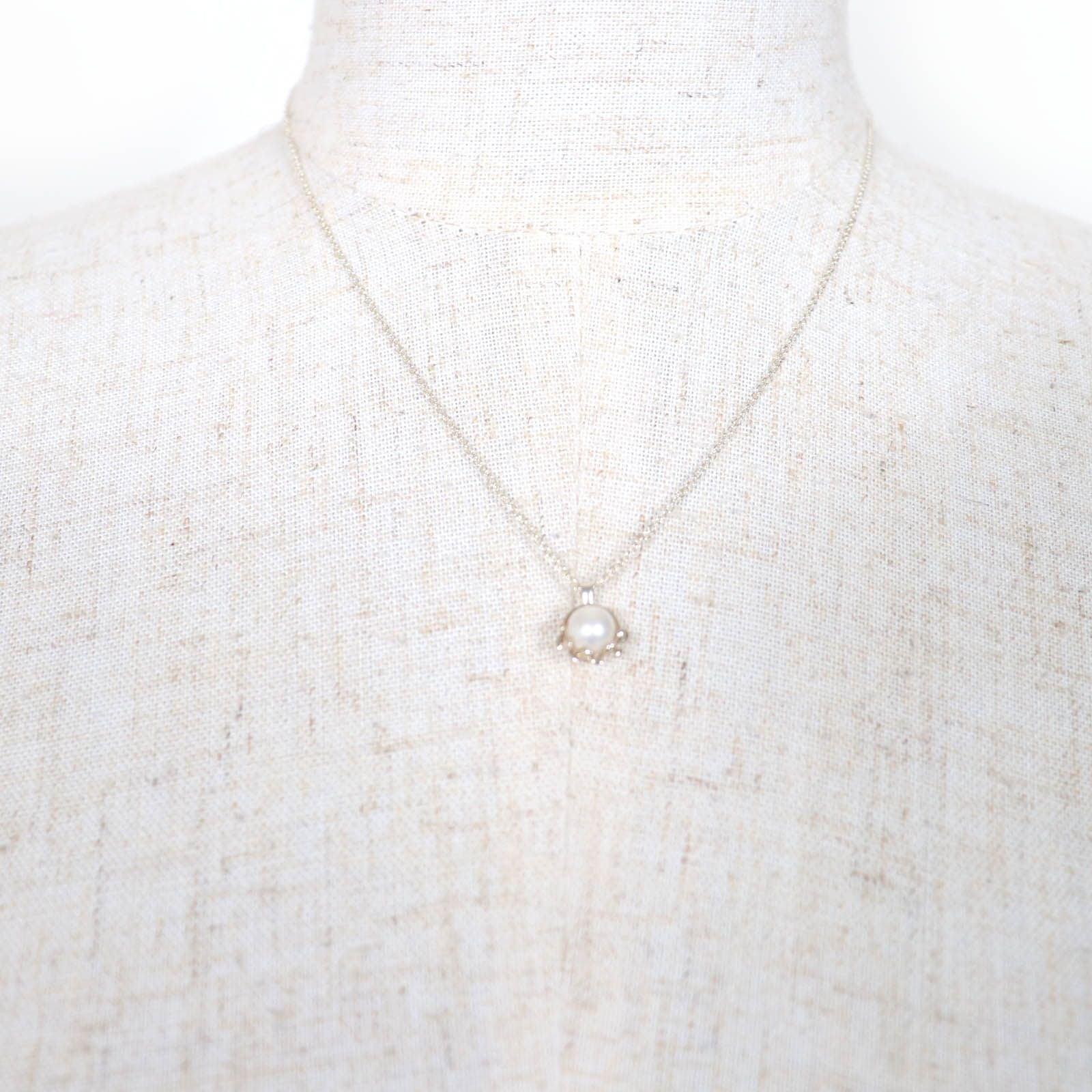 TIFFANY & Co. Paloma Picasso Olive Leaf Pendant Necklace AG925 Silver Pearl