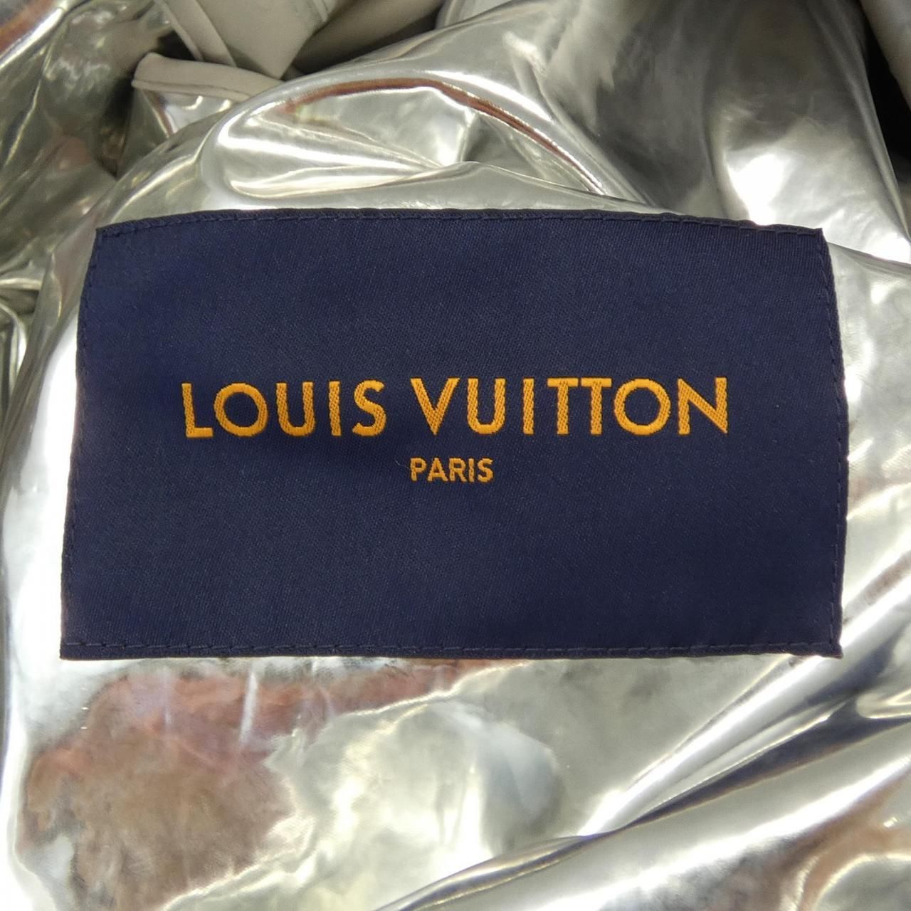 LOUIS VUITTON Monogram Mirror Raincoat HLC91EHF2
